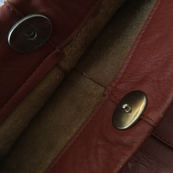 Vintage Hand Bag Satchel/Hobo Bag Light Brown Snap Closure Handles Size M - Picture 5 of 5